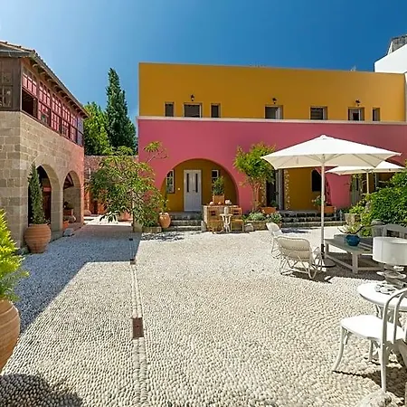 Saint Artemios Boutique Готель