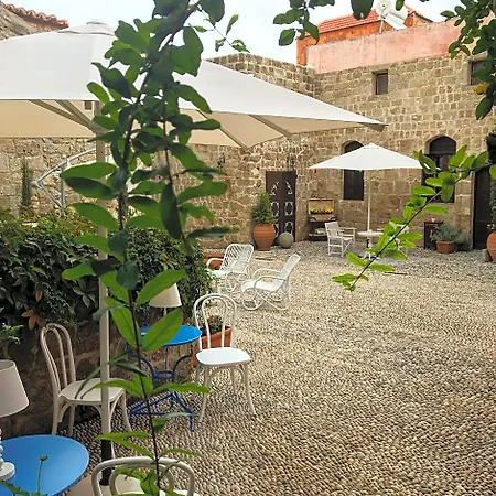 Saint Artemios Boutique Готель